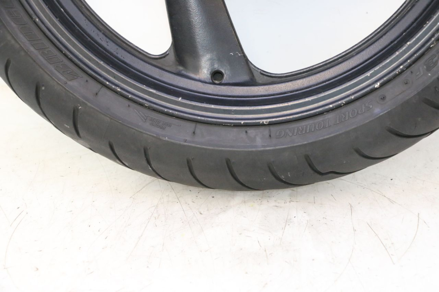 photo de VORDERRADFELGE UND REIFEN YAMAHA FZS FAZER 600 (2001 - 2003) - Charakteristische Merkmale