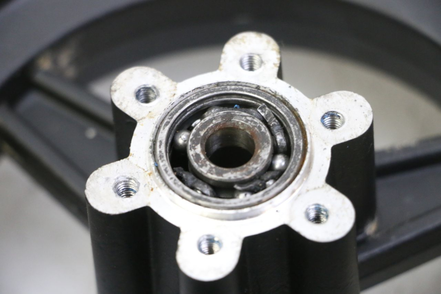 photo de VORDERRADFELGE UND REIFEN HITWAY H5 1 - Kennzeichnungen und Originalreferenzen