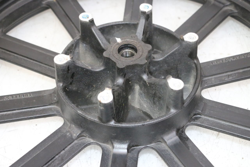 photo de VORDERRADFELGE UND REIFEN KEEWAY K-LIGHT KLIGHT 125 (2018 - 2025) - Hochauflösende Nahaufnahme