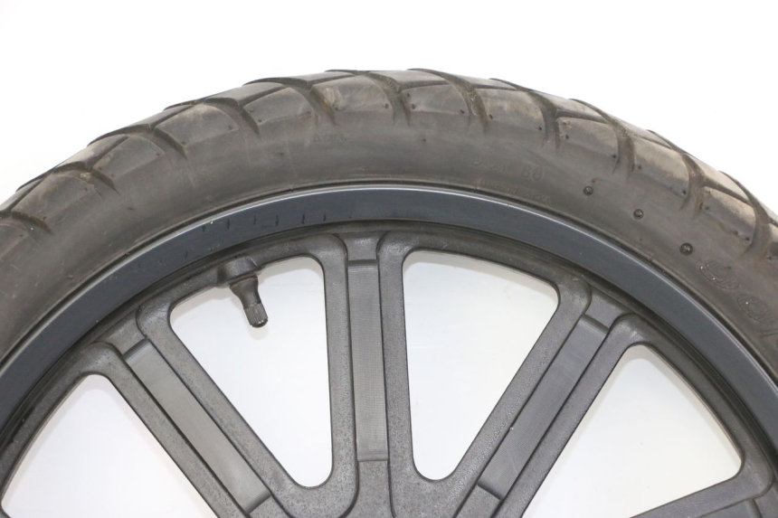 photo de VORDERRADFELGE UND REIFEN KEEWAY K-LIGHT KLIGHT 125 (2018 - 2025) - Details der Befestigungspunkte