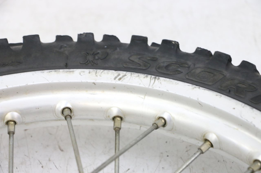 photo de VORDERRADFELGE UND REIFEN KAWASAKI KX 65 (2000 - 2019) - Details der Befestigungspunkte