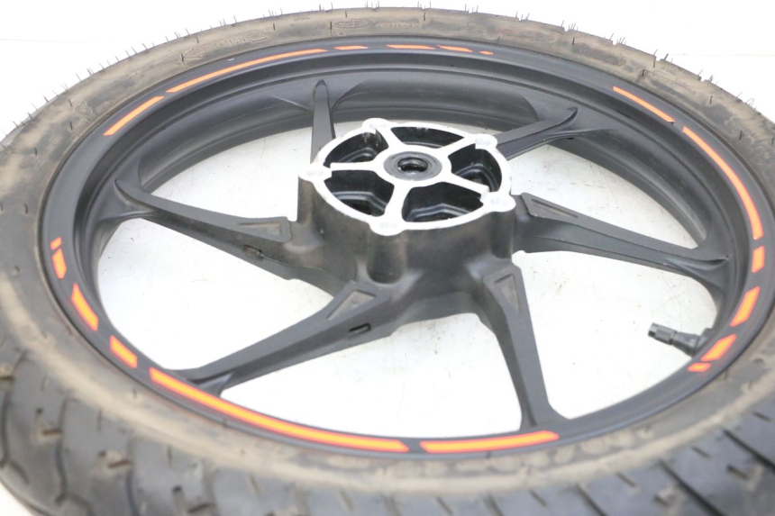 photo de VORDERRADFELGE UND REIFEN KIDEN KD125-G 125 (2018 - 2022) - Details der Befestigungspunkte