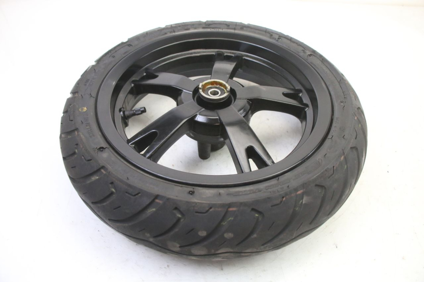 photo de VORDERRAD UND REIFEN PEUGEOT KISBEE 2T 50 (2010 - 2017) - Detailansicht des Bauteils
