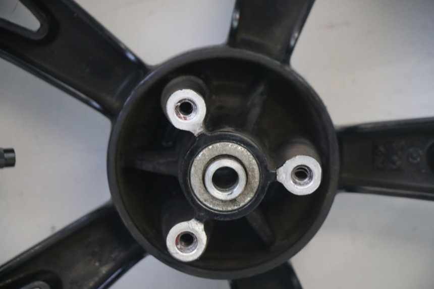 photo de VORDERRAD UND REIFEN PEUGEOT KISBEE 2T 50 (2010 - 2017) - Kennzeichnungen und Originalreferenzen