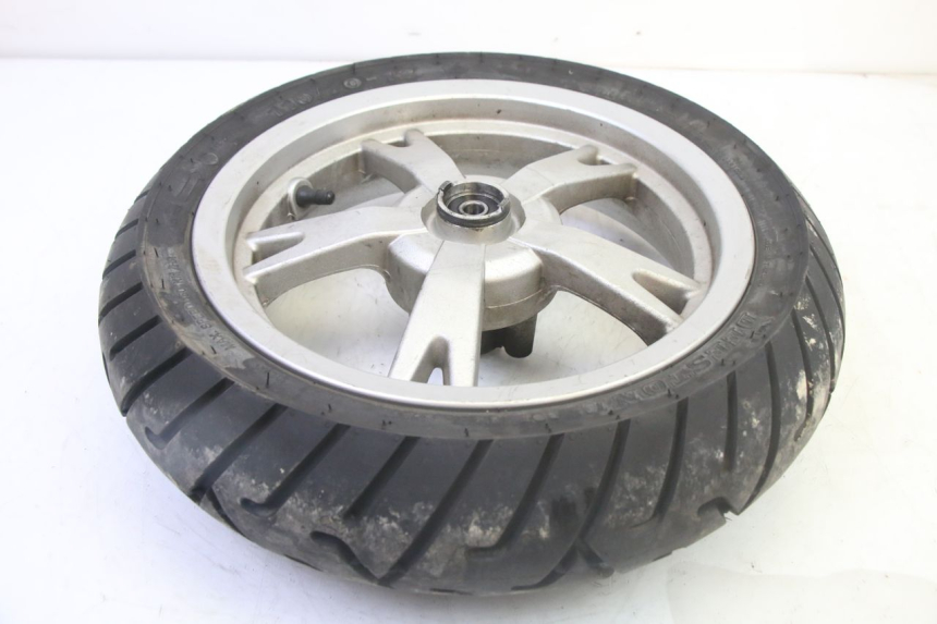 photo de VORDERRADFELGE UND REIFEN PEUGEOT KISBEE 4T 50 (2018 - 2022) - Technische Nahaufnahme