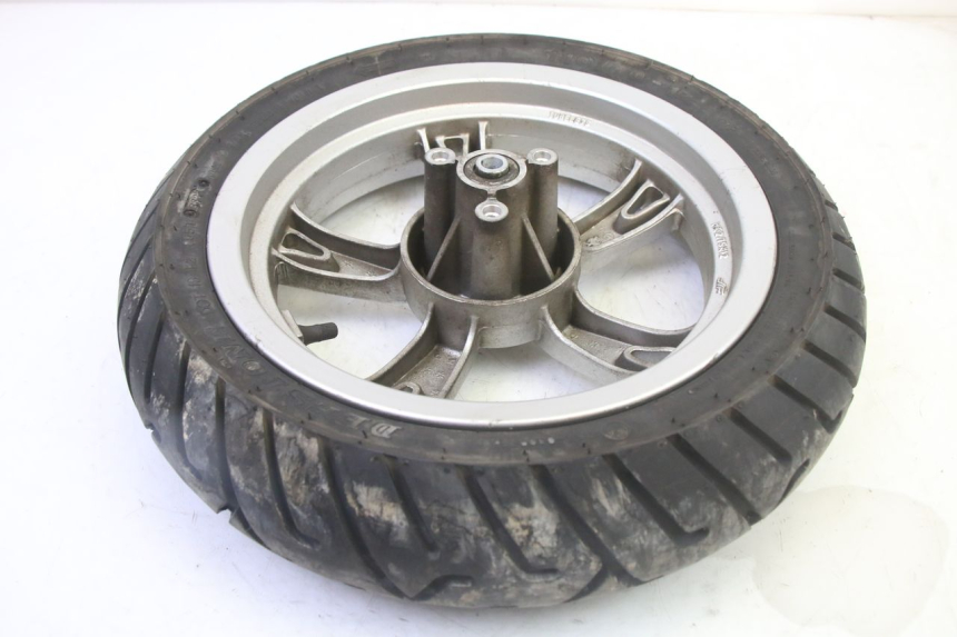 photo de VORDERRADFELGE UND REIFEN PEUGEOT KISBEE 4T 50 (2018 - 2022) - Kennzeichnungen und Originalreferenzen