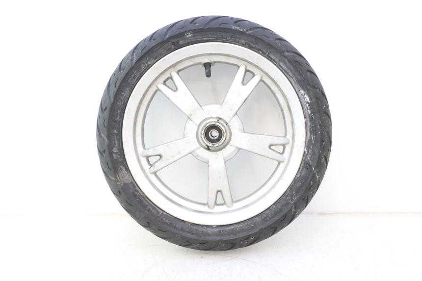 photo de VORDERRADFELGE UND REIFEN PEUGEOT KISBEE 4T 50 (2010 - 2017) - Hauptansicht