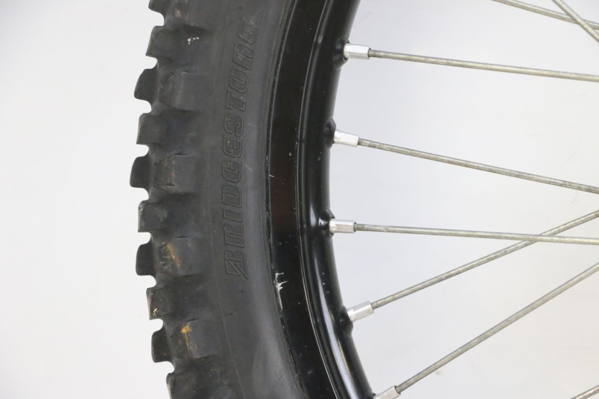 photo de VORDERRADFELGE UND REIFEN KAWASAKI KXF KX-F 250 (2017 - 2019) - Detaillierte Sichtprüfung