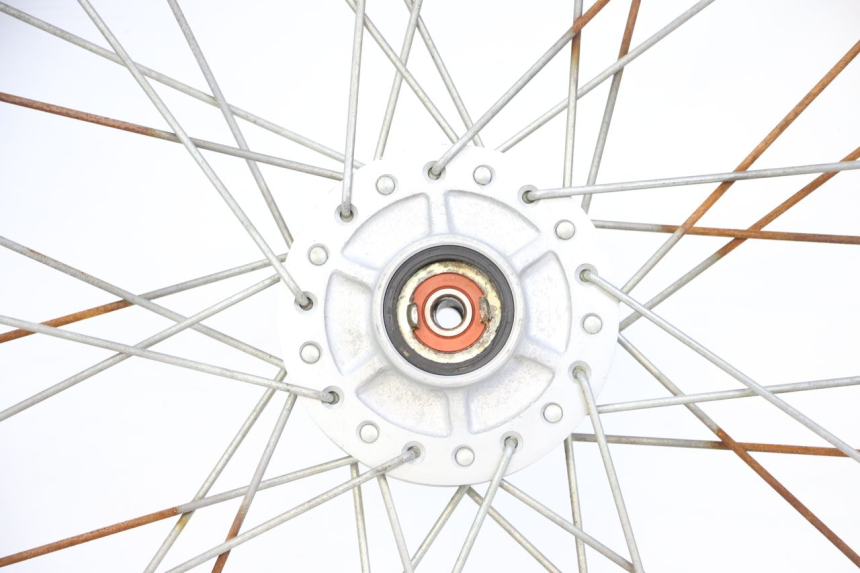 photo de VORDERRADFELGE UND REIFEN KYMCO STRYKER OFF ROAD 125 (1999 - 2005) - Detaillierte Sichtprüfung