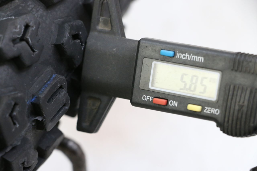 photo de VORDERRADFELGE UND REIFEN KYMCO STRYKER OFF ROAD 125 (1999 - 2005) - Technische Nahaufnahme