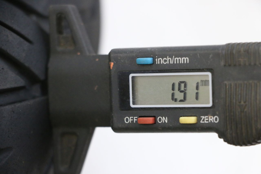 photo de VORDERRADFELGE UND REIFEN KYMCO LIKE 125 (2009 - 2016) - Detailansicht des Bauteils