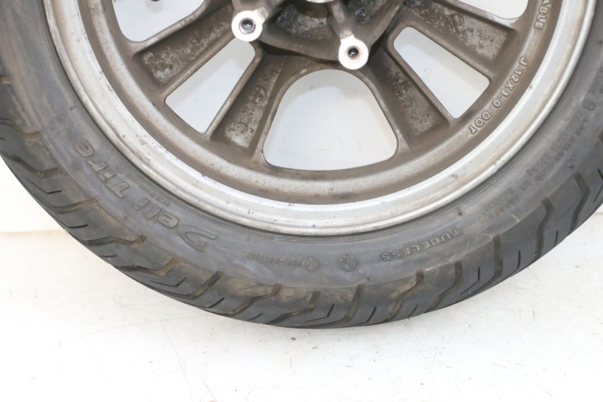 photo de VORDERRADFELGE UND REIFEN KYMCO LIKE 125 (2009 - 2016) - Charakteristische Merkmale