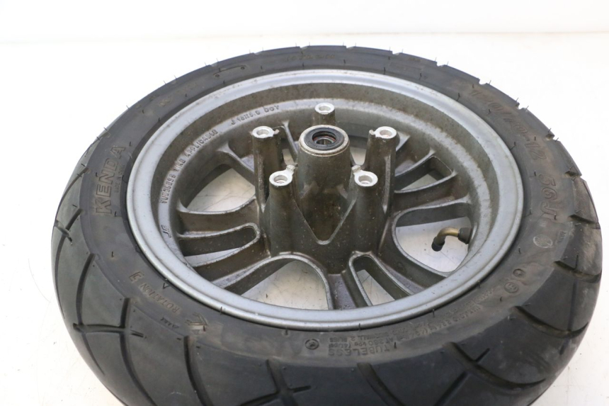 photo de VORDERRADFELGE UND REIFEN KYMCO LIKE 125 (2009 - 2016) - Zoom auf Gebrauchszustand