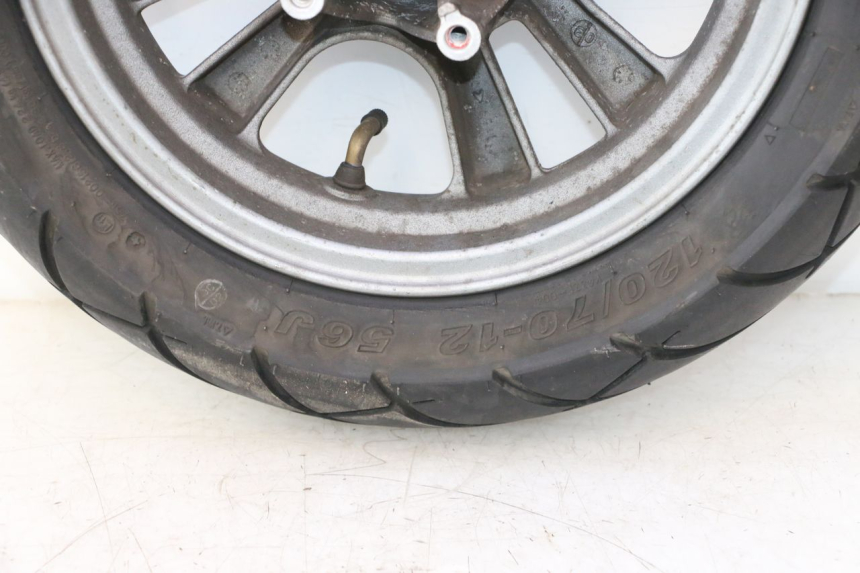 photo de VORDERRADFELGE UND REIFEN KYMCO LIKE 125 (2009 - 2016) - Oberflächenzustand und Material