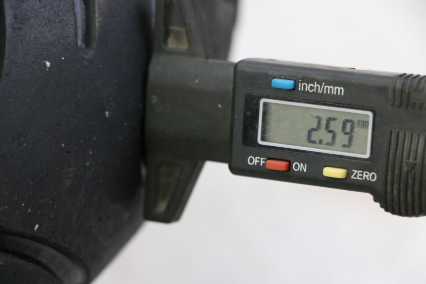 photo de VORDERRADFELGE UND REIFEN LONGJIA SHARPY 125 (2020 - 2024) - Detailansicht des Bauteils