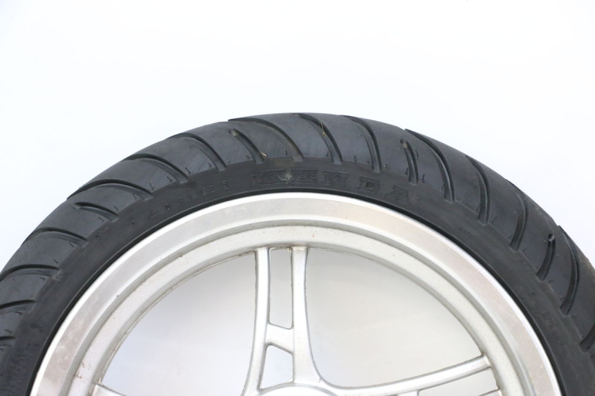 photo de VORDERRADFELGE UND REIFEN LONGJIA SHARPY 125 (2020 - 2024) - Zoom auf Komponenten