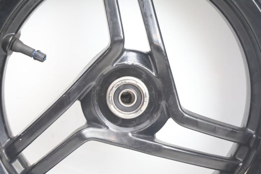 photo de VORDERRADFELGE UND REIFEN PEUGEOT LUDIX BLASTER 50 (2006 - 2014) - Alternative Perspektive