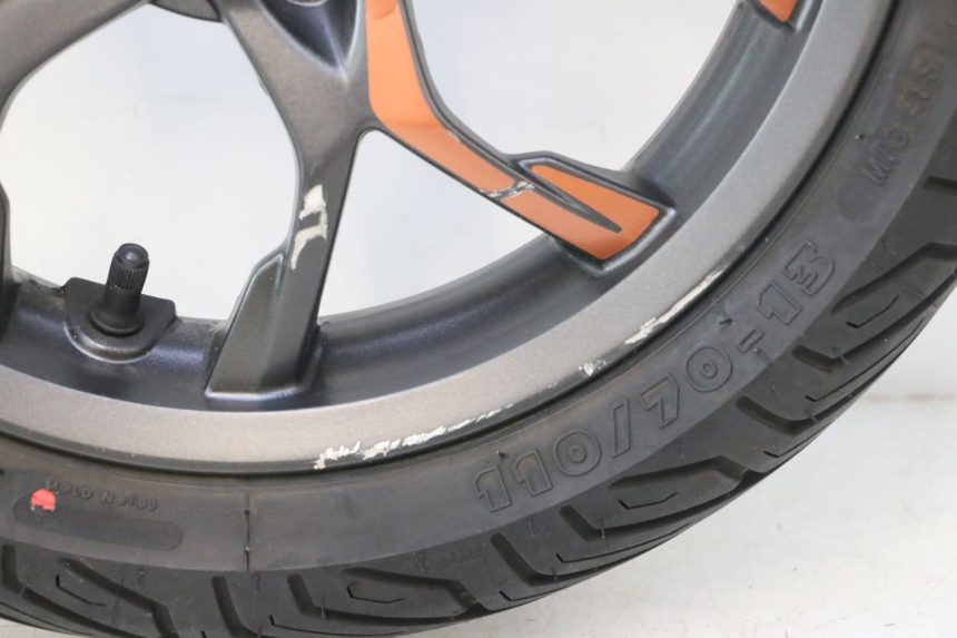 photo de VORDERRADFELGE UND REIFEN PIAGGIO MP3 HPE 530 (2022 - 2026) - Profilansicht des Ersatzteils