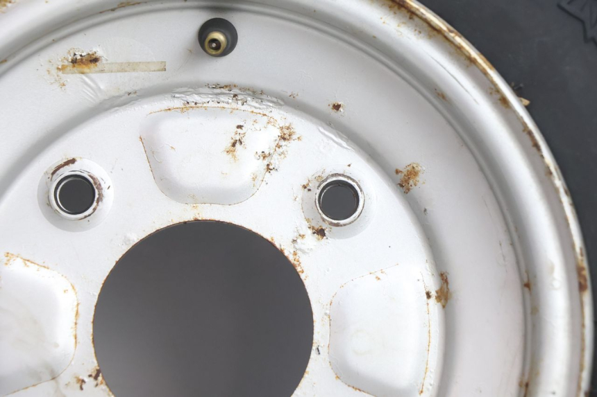 photo de VORDERRADFELGE UND REIFEN KYMCO MXU R 250 (2004 - 2010) - Details der Befestigungspunkte