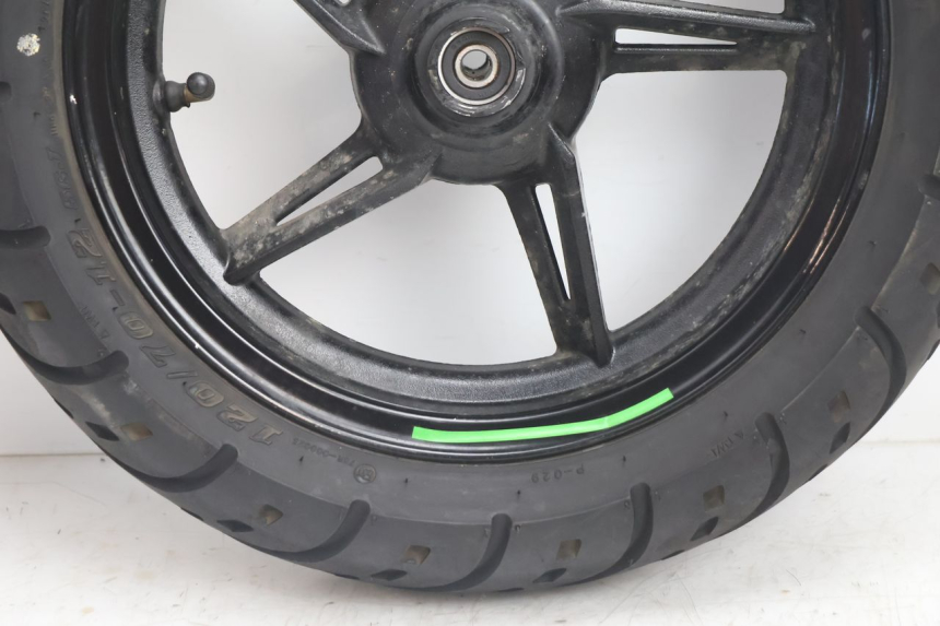 photo de VORDERRADFELGE UND REIFEN IMF INDUSTRIE NEW PACH 2T 50 (2014 - 2020) - Zoom auf Gebrauchszustand