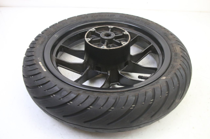 photo de VORDERRADFELGE UND REIFEN PIAGGIO NEW TYPHOON 50 (2018 - 2021) - Details der Befestigungspunkte