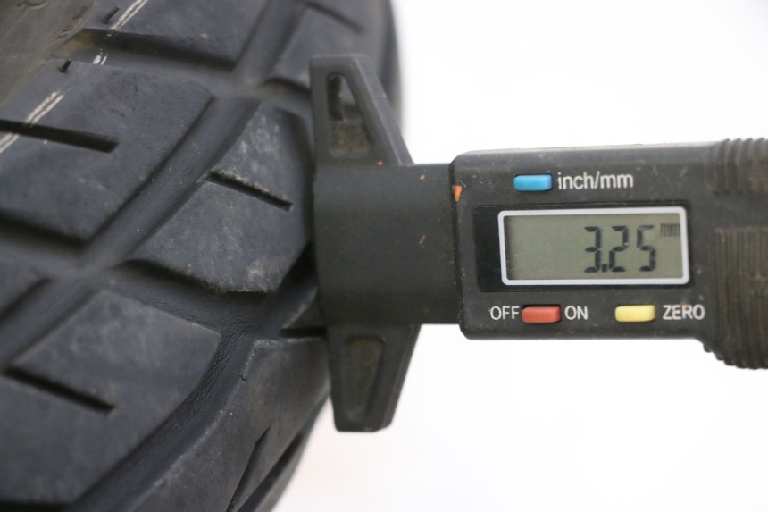 photo de VORDERRADFELGE UND REIFEN SYM ORBIT III 3 4T 50 (2021 - 2025) - Detailansicht des Bauteils