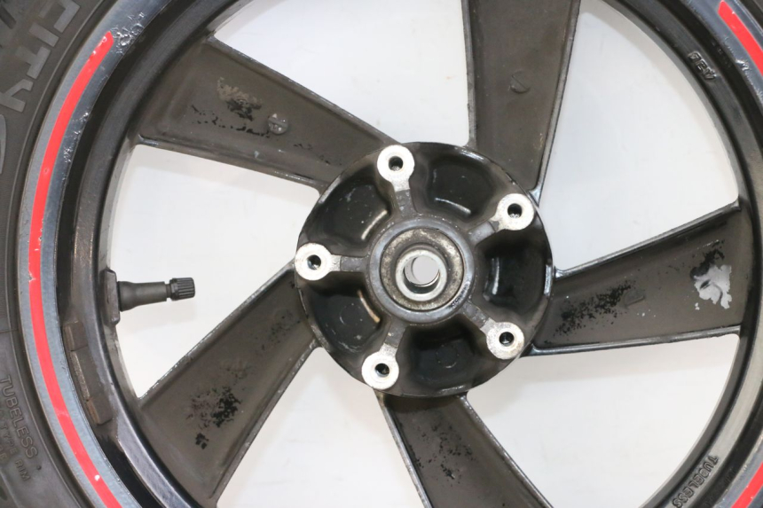 photo de VORDERRADFELGE UND REIFEN PEUGEOT CITYSTAR 2T 50 (2018 - 2021) - Kennzeichnungen und Originalreferenzen