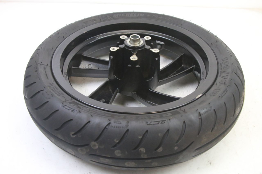 photo de VORDERRADFELGE UND REIFEN PEUGEOT CITYSTAR 2T 50 (2018 - 2021) - Oberflächenzustand und Material