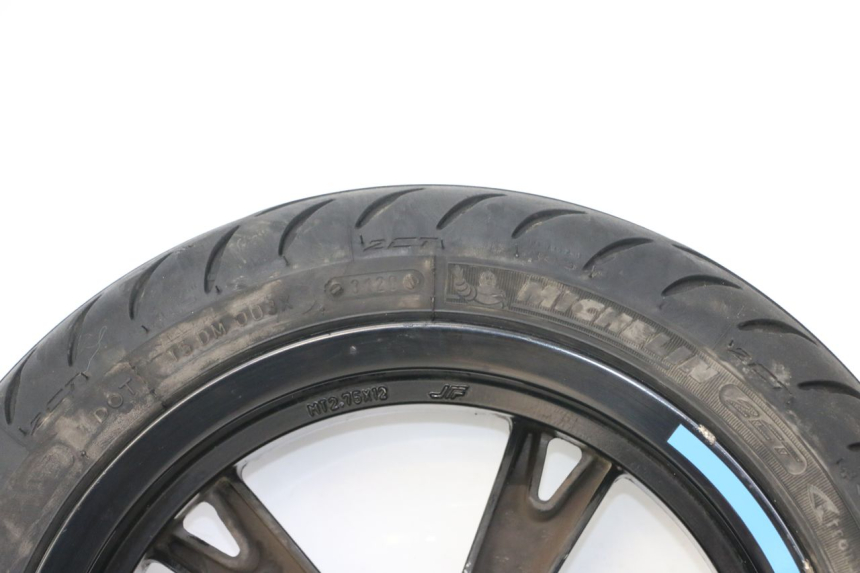 photo de VORDERRADFELGE UND REIFEN PEUGEOT KISBEE 4T 50 (2018 - 2022) - Zoom auf Komponenten