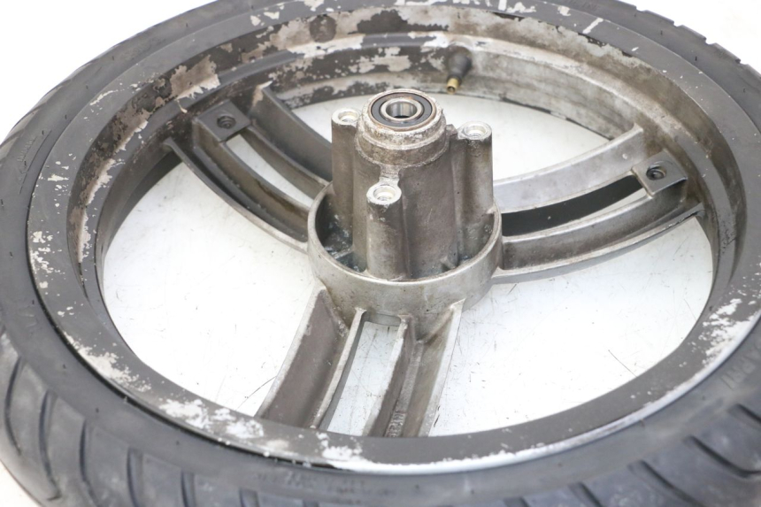 photo de VORDERE FELGE UND REIFEN PEUGEOT LUDIX 50 (2008 - 2017) - Technische Nahaufnahme