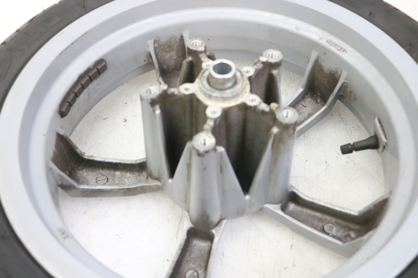 photo de VORDERRADFELGE UND REIFEN PEUGEOT SATELIS 125 (2013 - 2018) - Alternative Perspektive