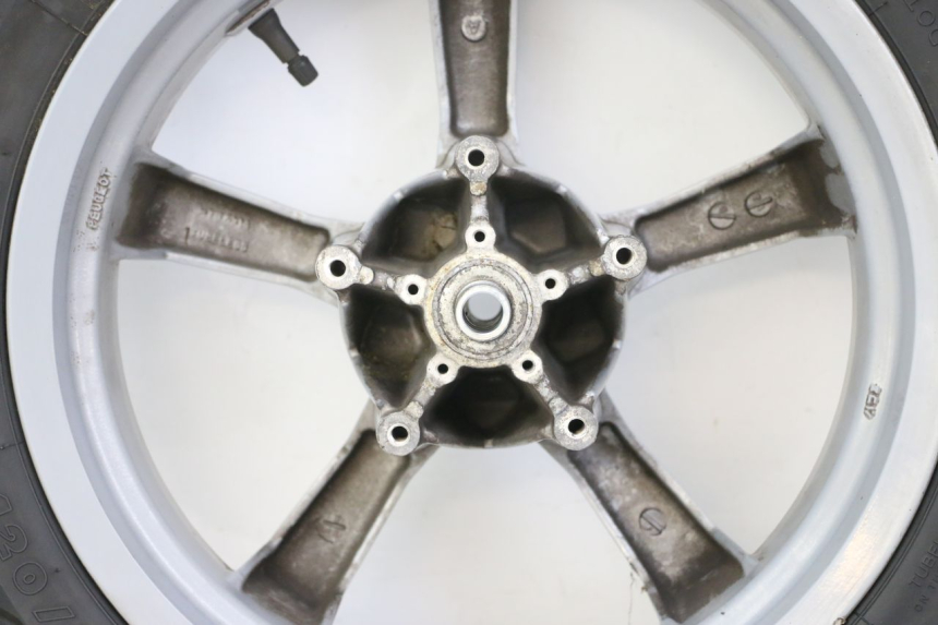 photo de VORDERRADFELGE UND REIFEN PEUGEOT SATELIS 125 (2013 - 2018) - Oberflächenzustand und Material