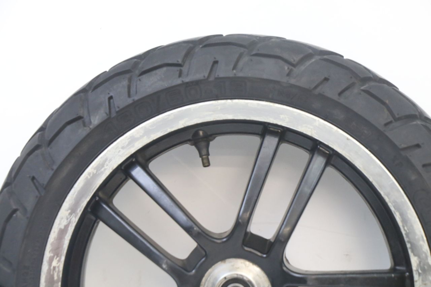 photo de VORDERRADFELGE UND REIFEN PEUGEOT SPEEDFIGHT 3 LC 2T 50 (2009 - 2015) - Zoom auf Gebrauchszustand