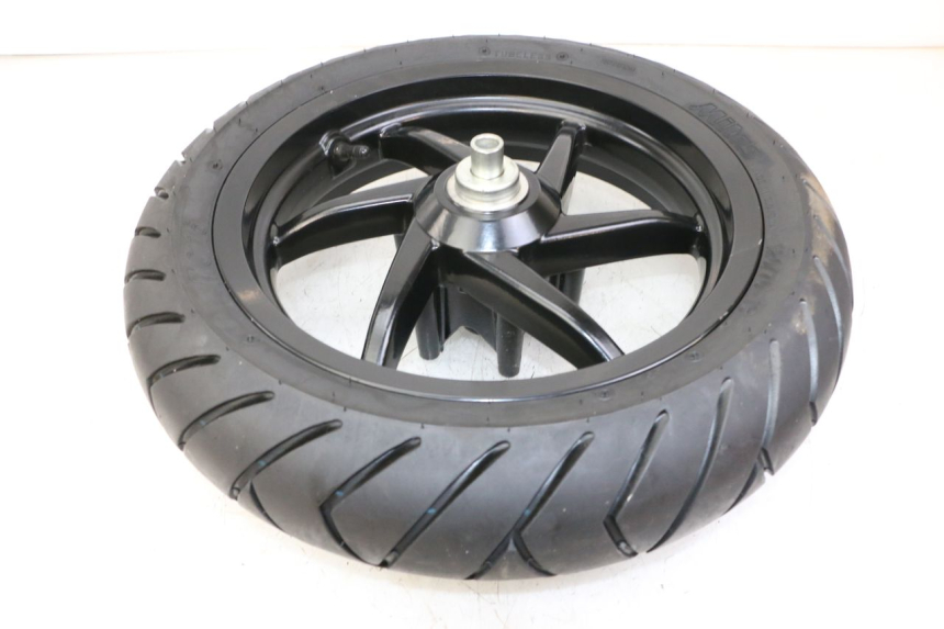 photo de VORDERRADFELGE UND REIFEN PIAGGIO NRG POWER PUREJET 50 (2018 - 2021) - Technische Nahaufnahme