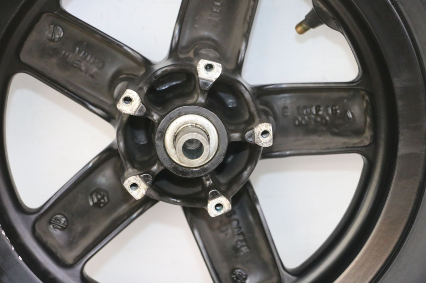 photo de VORDERRADFELGE UND REIFEN PIAGGIO ZIP 4T 50 (2018 - 2020) - Kennzeichnungen und Originalreferenzen