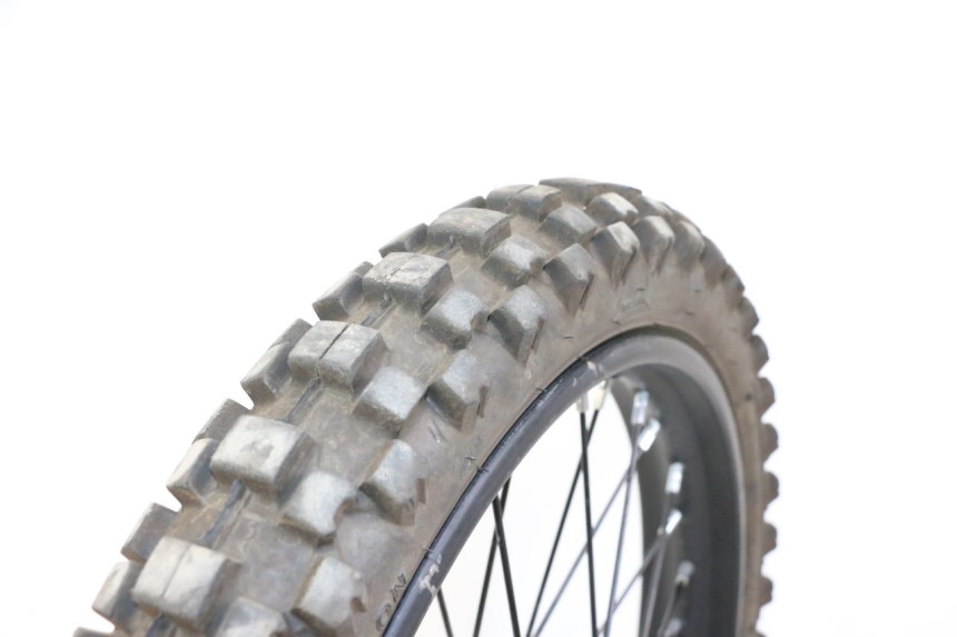 photo de VORDERRADFELGE UND REIFEN APOLLO RFZ 125 - Detailansicht des Bauteils