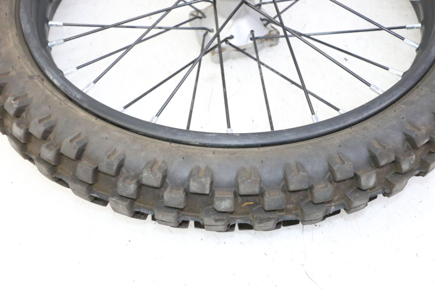 photo de VORDERRADFELGE UND REIFEN APOLLO RFZ 125 - Alternative Perspektive