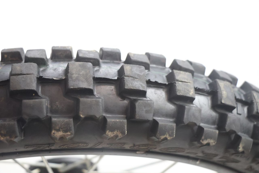 photo de VORDERRADFELGE UND REIFEN APOLLO RFZ 125 - Alternativer Blickwinkel