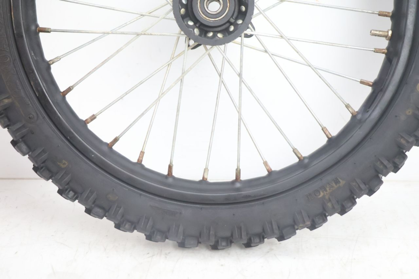 photo de VORDERRADFELGE UND REIFEN APOLLO RFZ 125 - Alternative Perspektive