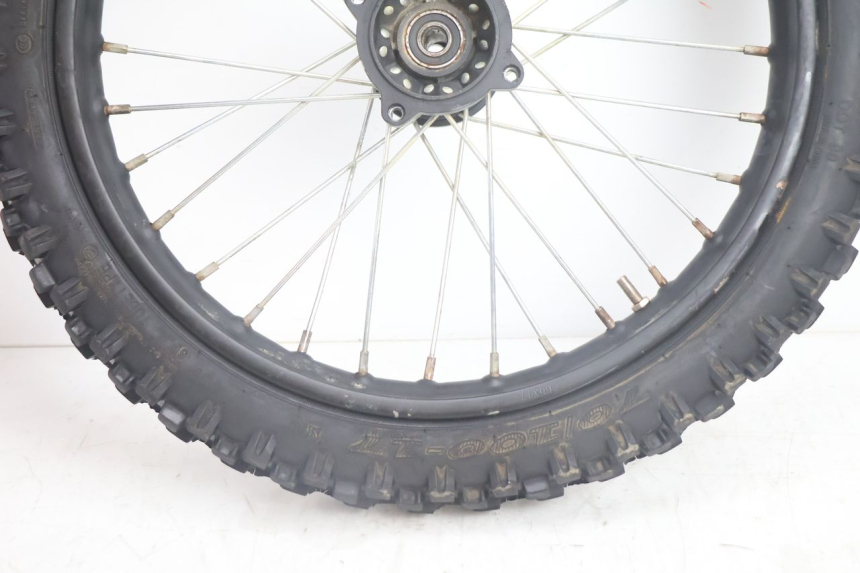photo de VORDERRADFELGE UND REIFEN APOLLO RFZ 125 - Kennzeichnungen und Originalreferenzen