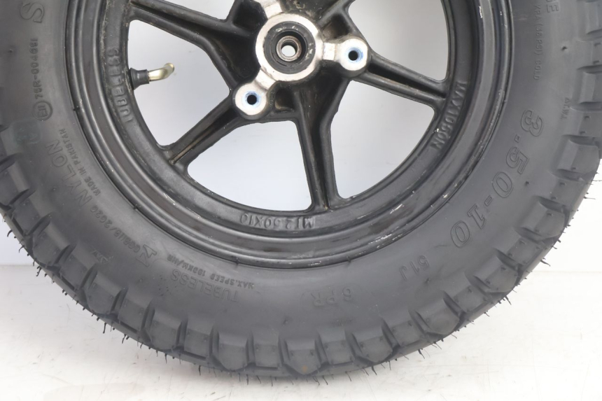 photo de VORDERRADFELGE UND REIFEN TNT MOTOR ROMA 10' 2T 50 (2011 - 2018) - Oberflächenzustand und Material