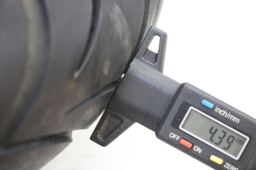 photo de VORDERRADFELGE UND REIFEN GILERA RUNNER SP 50 (2006 - 2008) - Ergänzendes Produktfoto