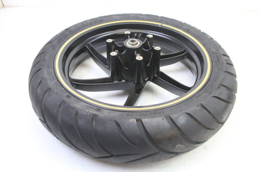 photo de VORDERRADFELGE UND REIFEN GILERA RUNNER SP 50 (2006 - 2008) - Details der Befestigungspunkte