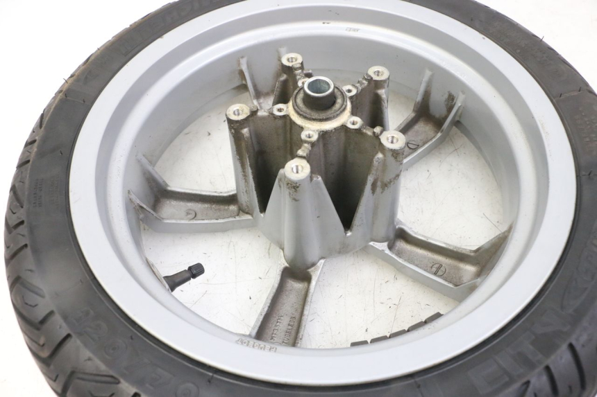 photo de VORDERRADFELGE UND REIFEN PEUGEOT SATELIS 125 (2013 - 2018) - Zoom auf Gebrauchszustand