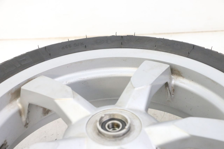 photo de VORDERRADFELGE UND REIFEN PEUGEOT SATELIS 125 (2013 - 2018) - Gesamtansicht des Produkts