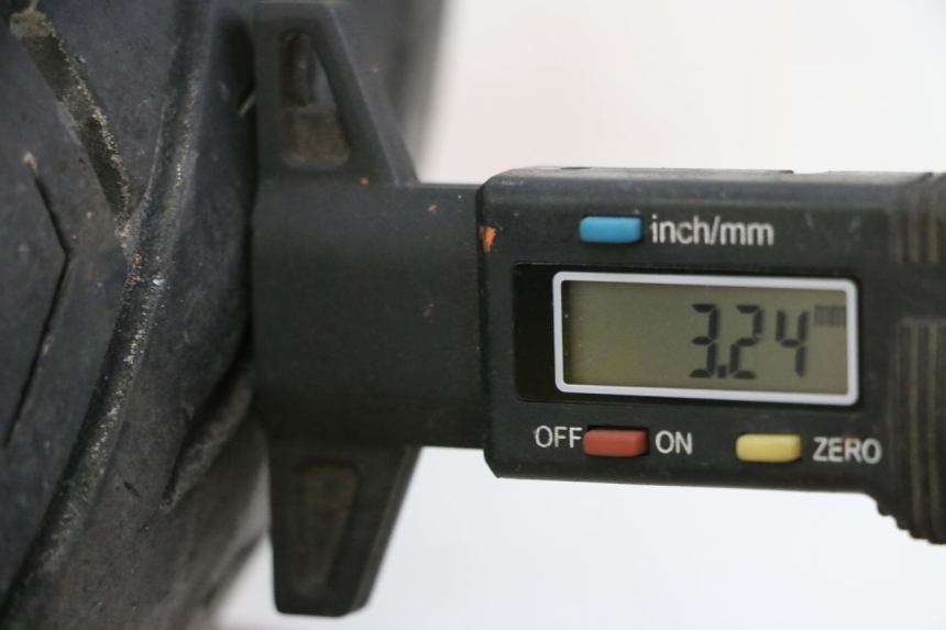 photo de VORDERRADFELGE UND REIFEN PEUGEOT SATELIS 125 (2013 - 2018) - Detailansicht des Bauteils