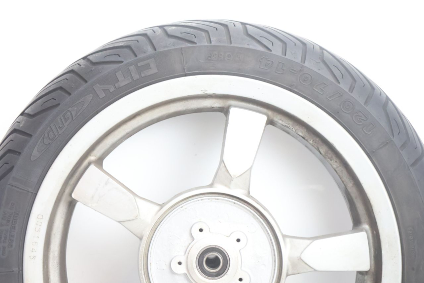 photo de VORDERRADFELGE UND REIFEN PEUGEOT SATELIS 125 (2006 - 2009) - Detailansicht des Bauteils