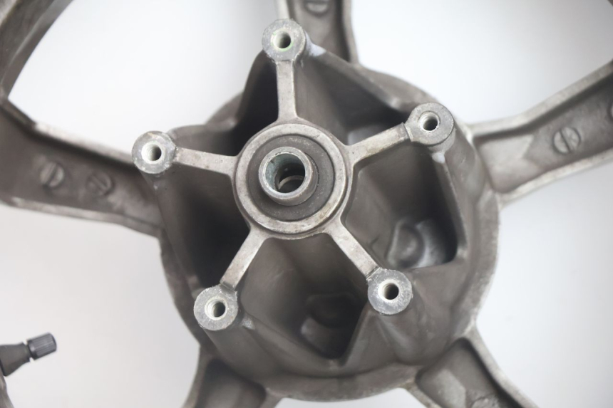 photo de VORDERRADFELGE UND REIFEN PEUGEOT SATELIS 125 (2006 - 2009) - Weitere Ansicht des Artikels