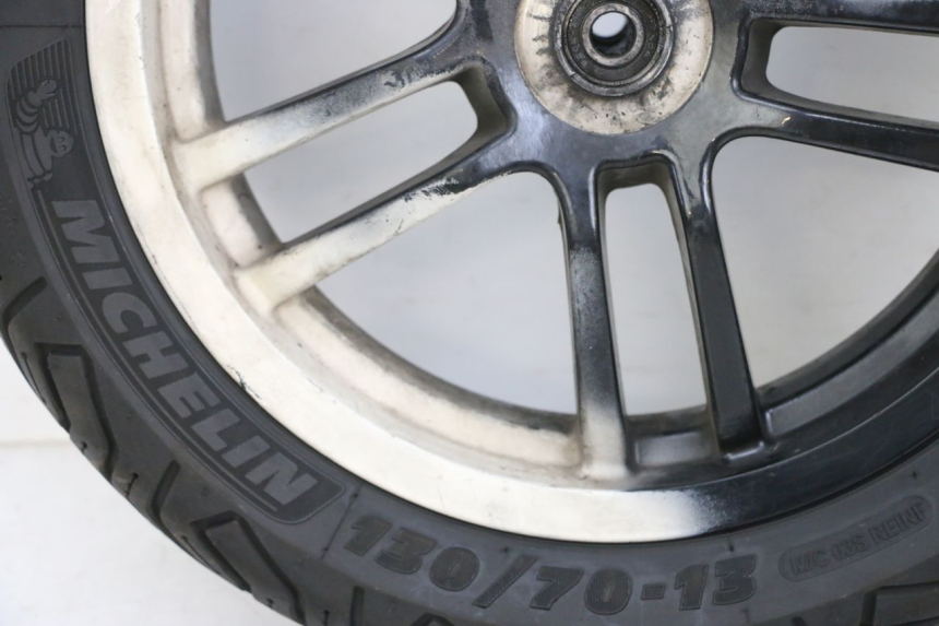 photo de VORDERRADFELGE UND REIFEN PEUGEOT SPEEDFIGHT 4 4T EFI 50 (2021 - 2025) - Charakteristische Merkmale