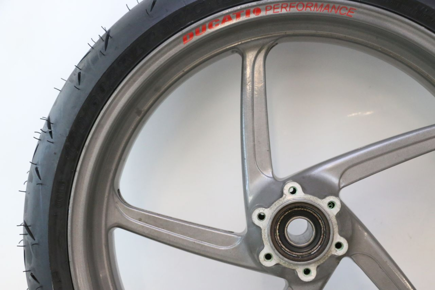 photo de VORDERRADFELGE UND REIFEN DUCATI SS IE DS CARENEE 1000 (2002 - 2006) - Detaillierte Sichtprüfung